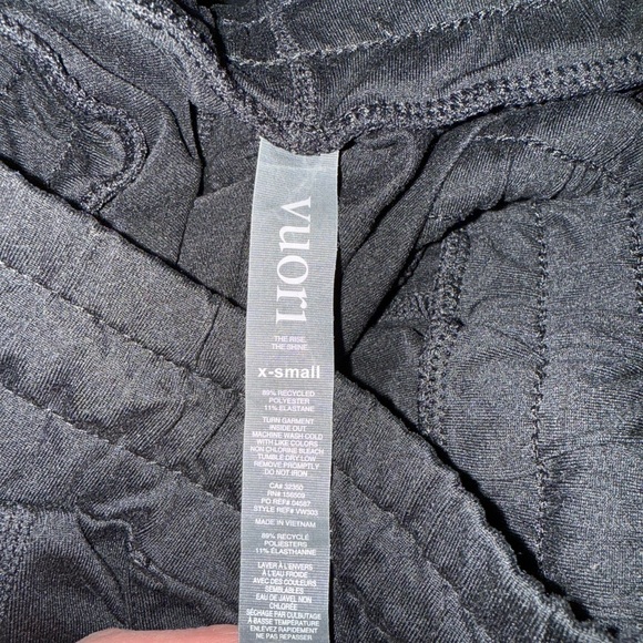 Vuori Black Jogger Pants. Great condition. Only worn once - Picture 5 of 6